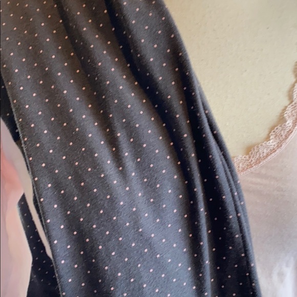 • H&M Maternity Pajamas • - Picture 2 of 6